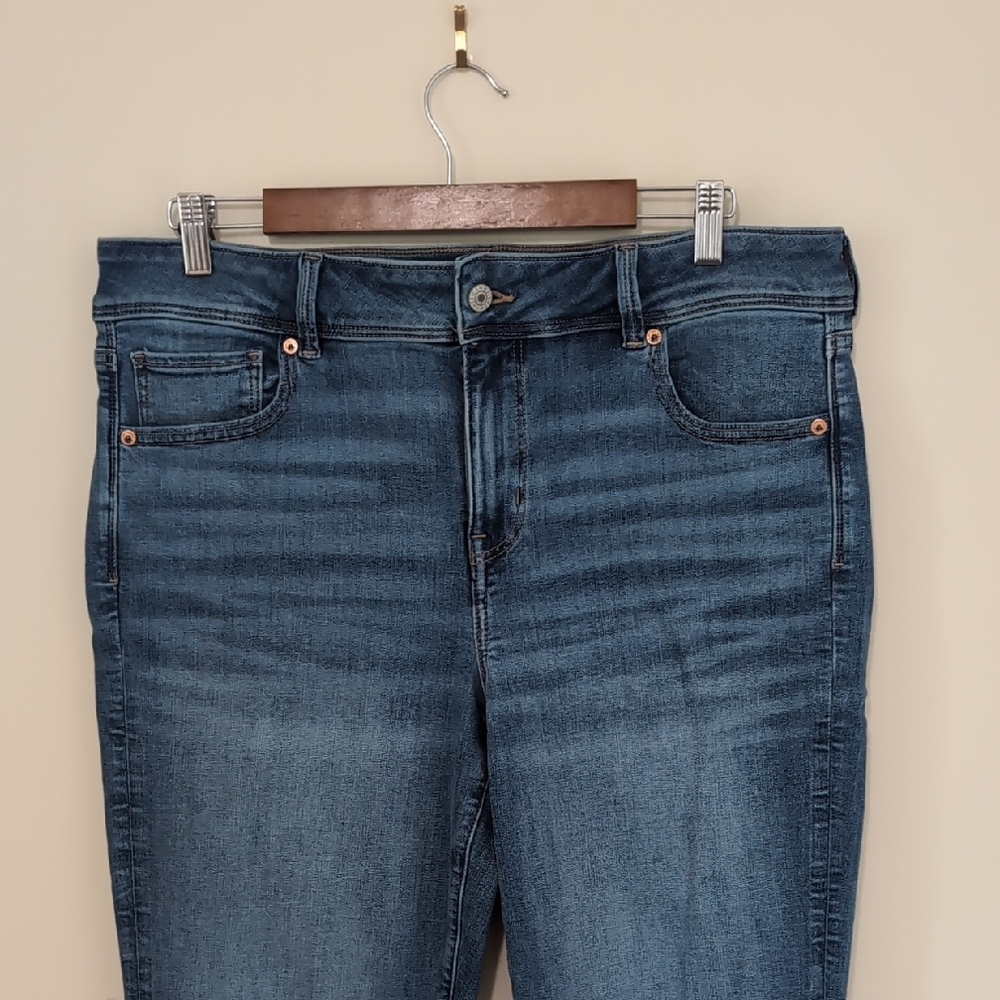 American Eagle Outfitters High Rise Blue Jeans